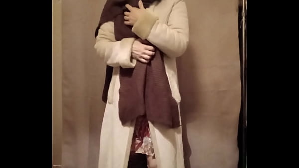 2024 09 18 Esclave F strip tease sexy