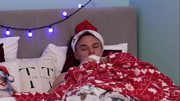 Even though she didn’t bring the right gift, her pussy is a great substitute